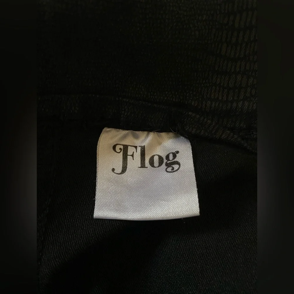 Flog Skinny Pants Limited Collection  Black Snakeskin Women’s Size 28